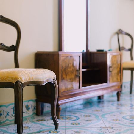 Appartamenti Storici "Vestuti" إبولي المظهر الخارجي الصورة